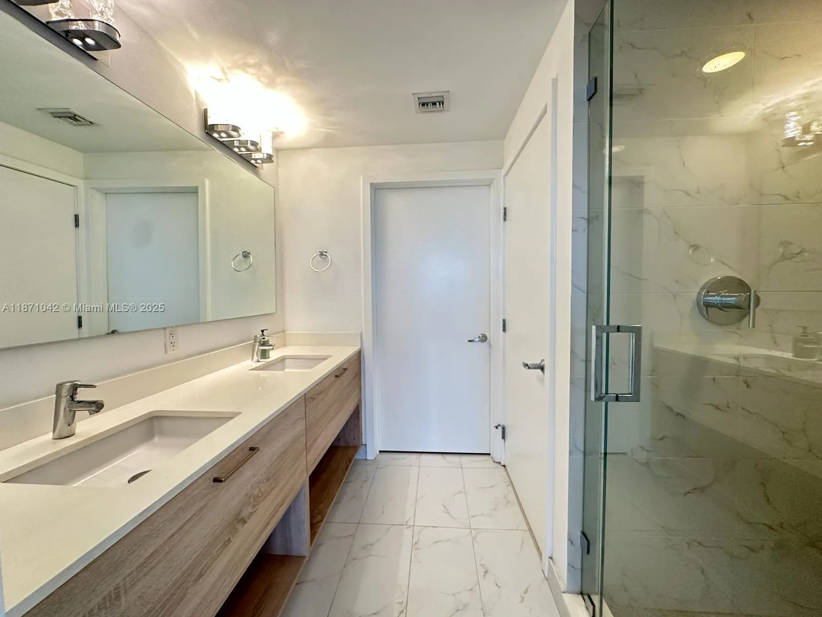 16385 Biscayne Blvd # 1702, North Miami Beach, FL 33160 photo 13