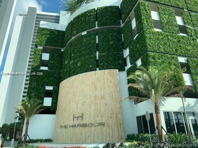 16385 Biscayne Blvd # 1702, North Miami Beach, FL 33160 photo 3