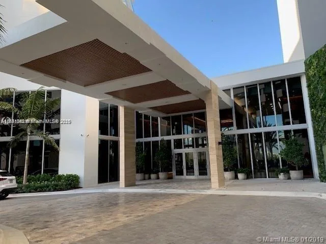 16385 Biscayne Blvd # 1702, North Miami Beach, FL 33160 photo 4
