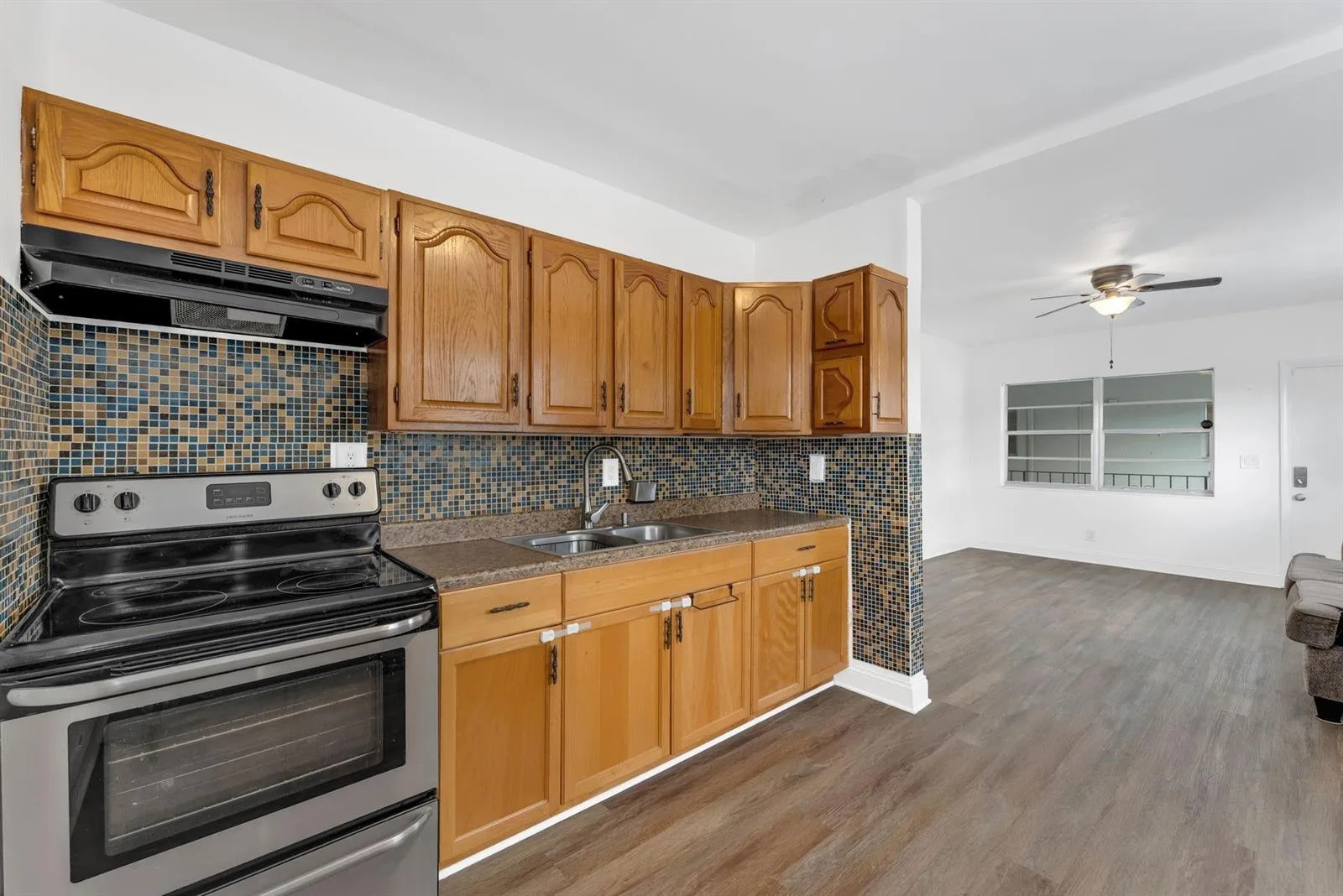 7401 Pines Boulevard # 201, Pembroke Pines, FL 33024 photo 8