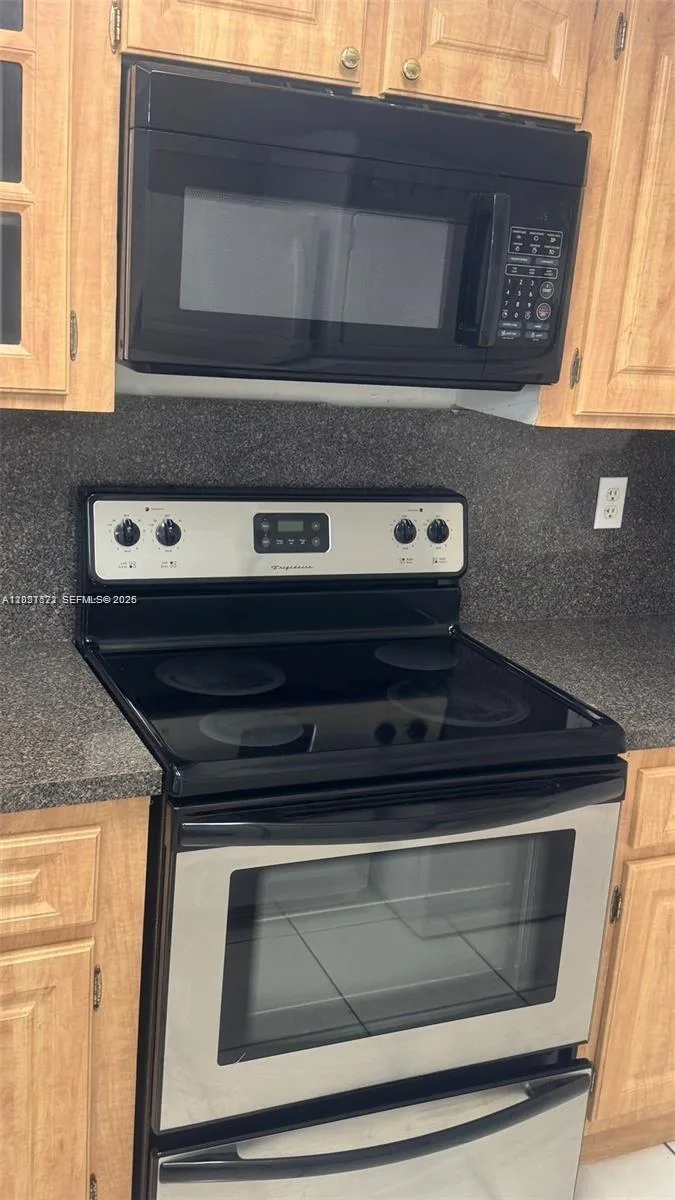 2715 W 66th St # 13-21, Hialeah, FL 33016 photo 7