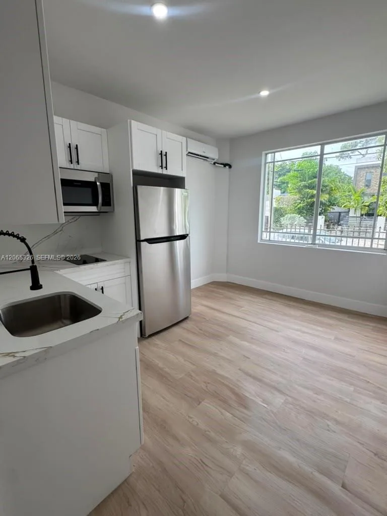 2425 SW 6th St # 1, Miami, FL 33135 photo 2