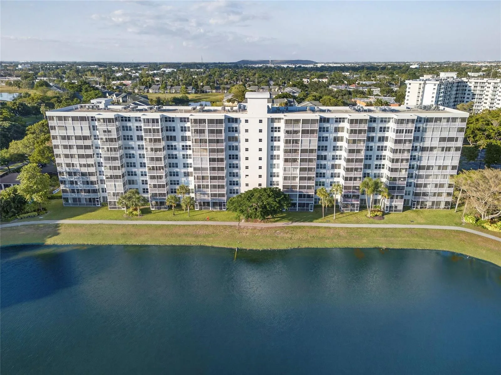 2900 N Course Drive # 607, Pompano Beach, FL 33069