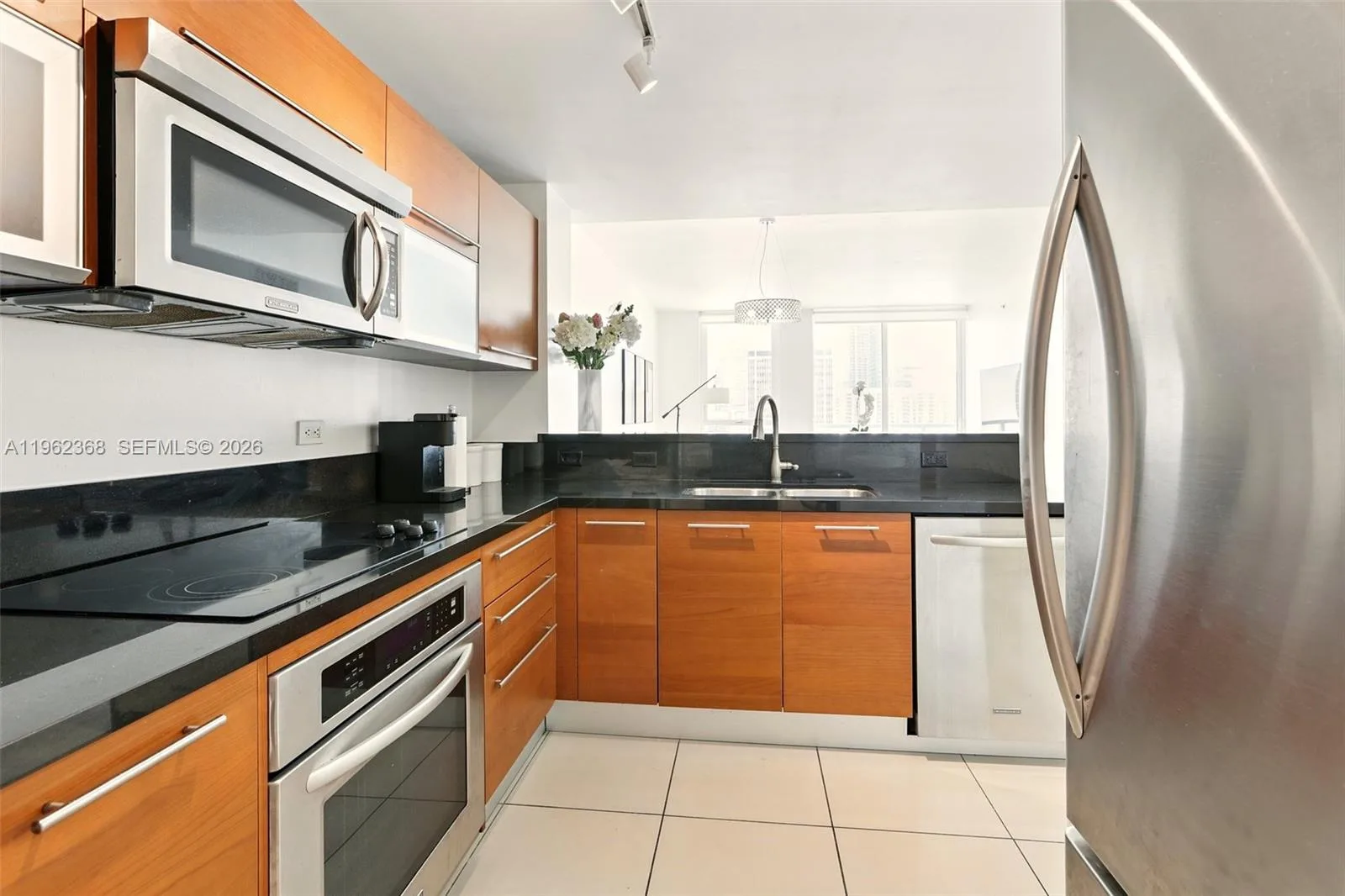 244 Biscayne Blvd # 2405, Miami, FL 33132 photo 13