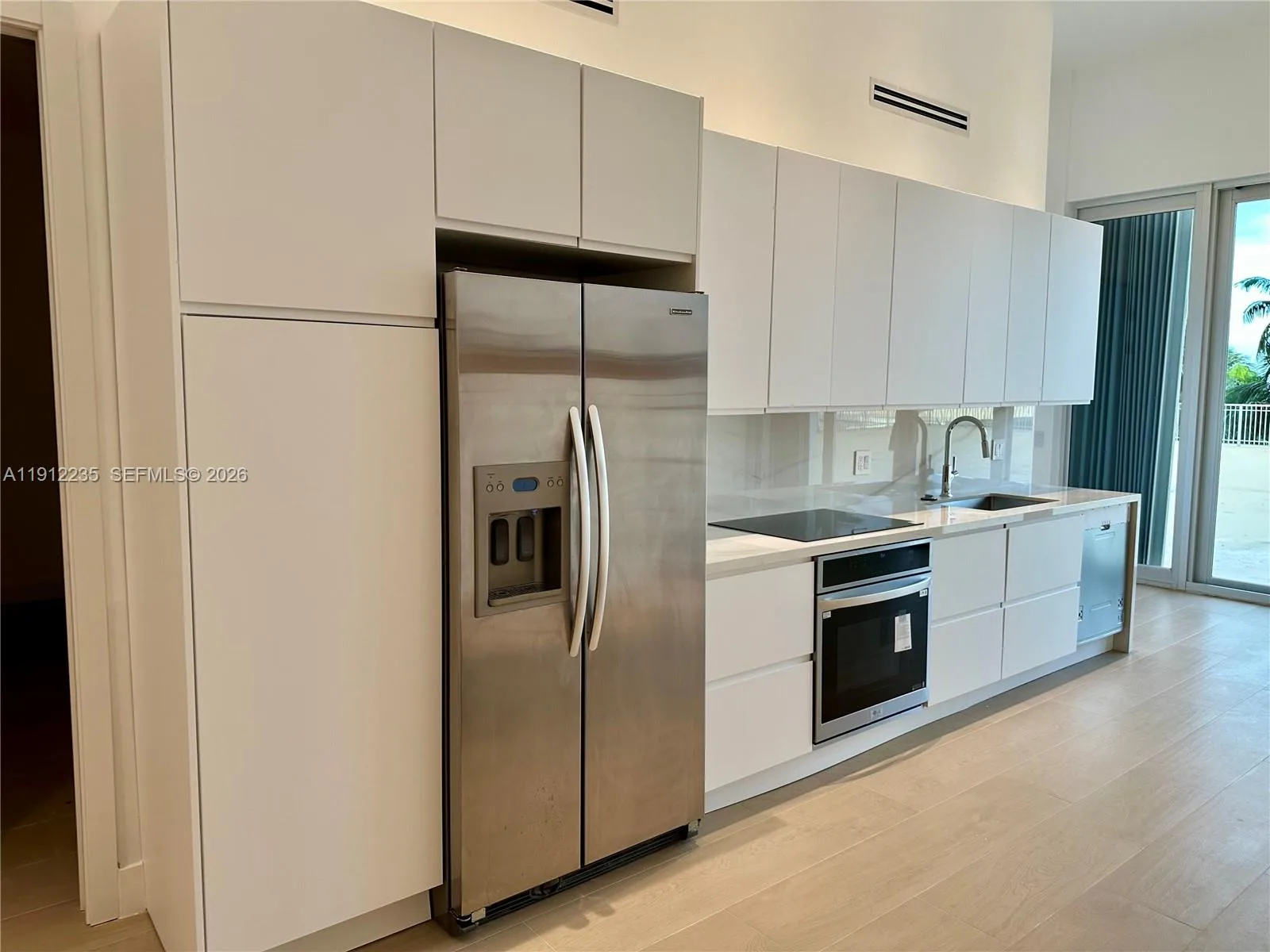 881 OCEAN DR # L3, Key Biscayne, FL 33149 photo 2