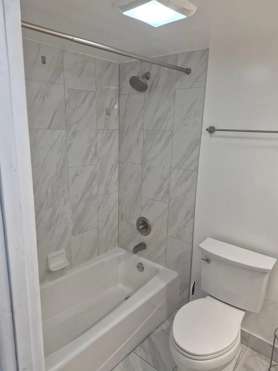 3050 N PALM AIRE Drive # 702, Pompano Beach, FL 33069 photo 13