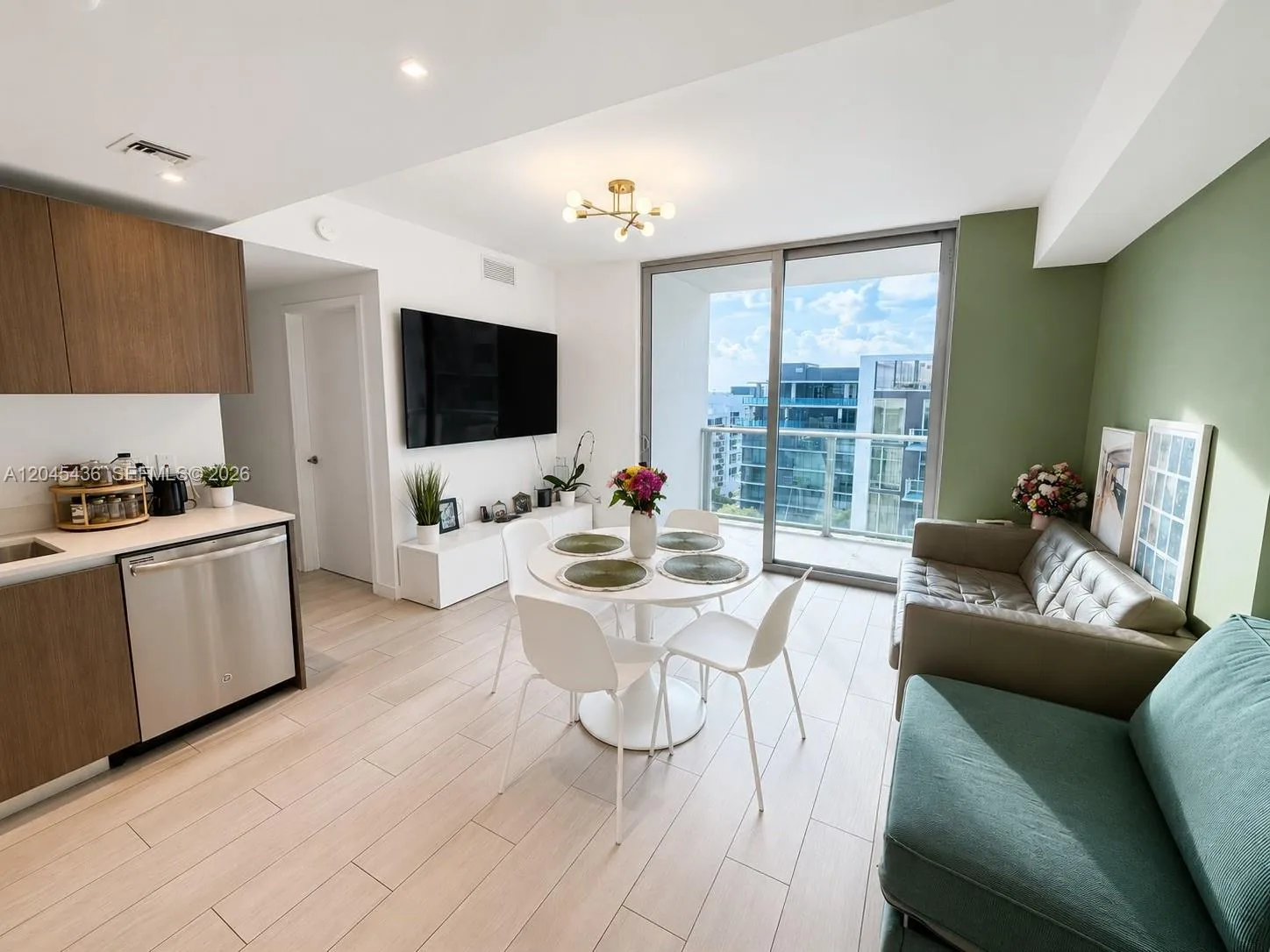 1600 SW 1st Ave # 906, Miami, FL 33129