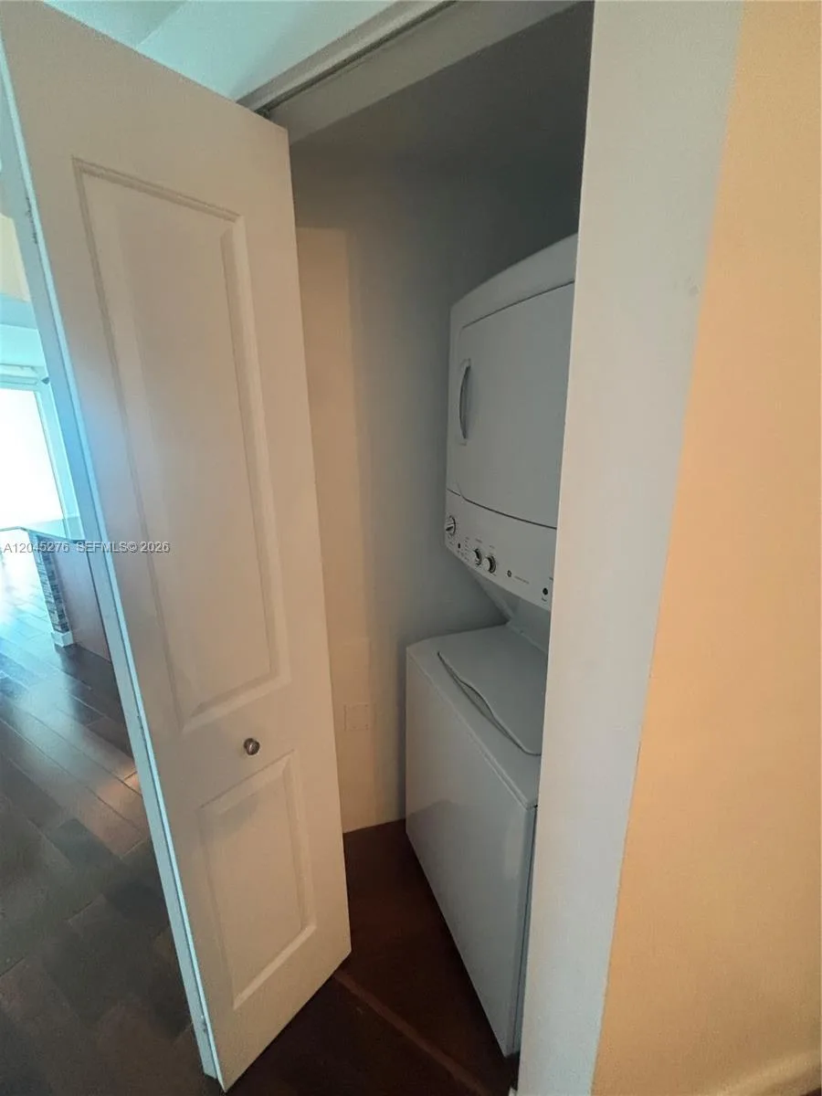 480 NE 30th St # 1004, Miami, FL 33137 photo 2