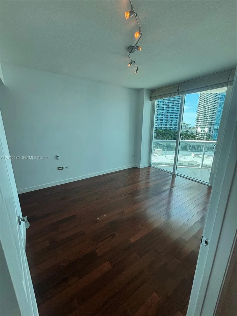 480 NE 30th St # 1004, Miami, FL 33137 photo 3