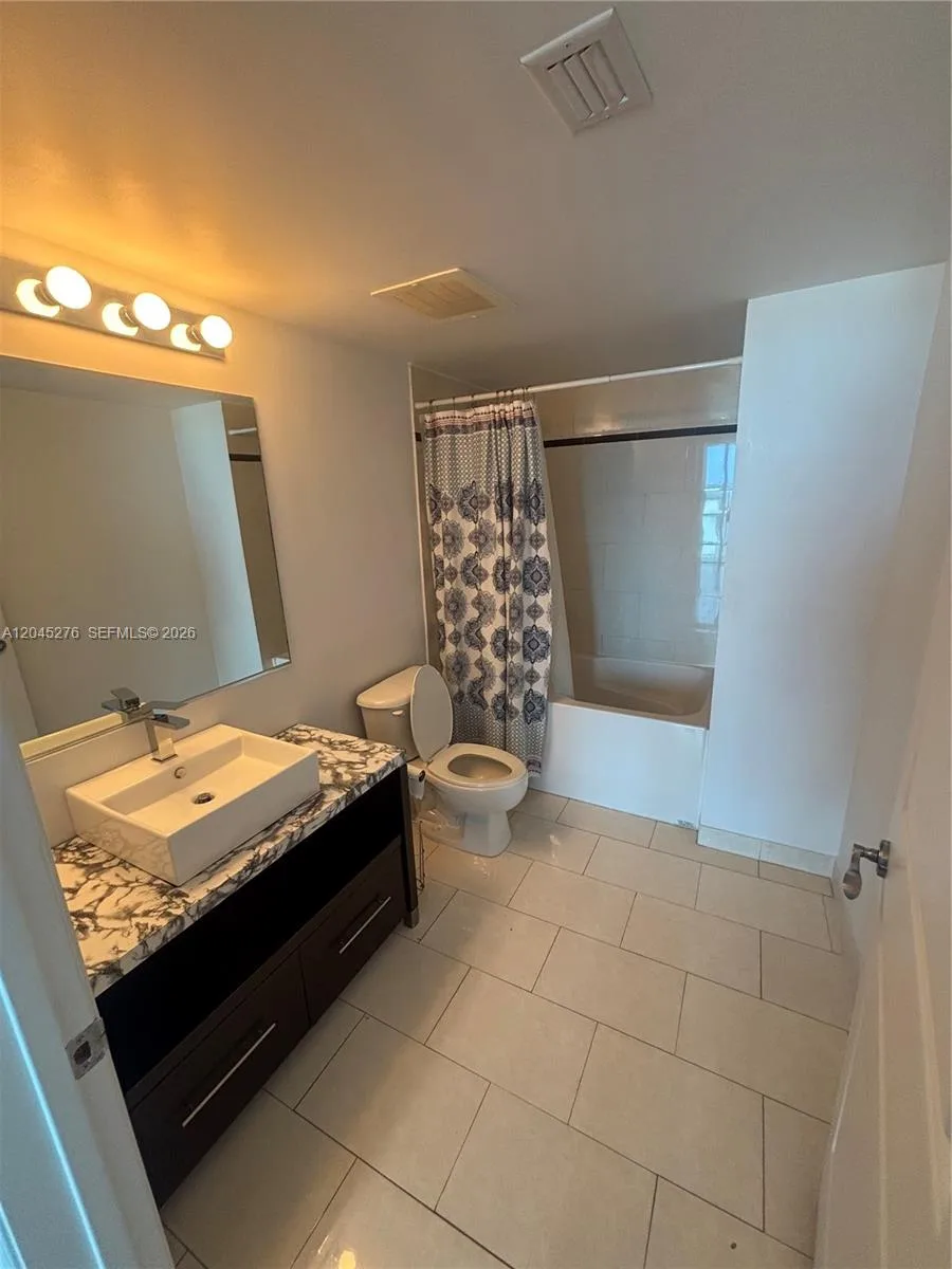 480 NE 30th St # 1004, Miami, FL 33137 photo 4