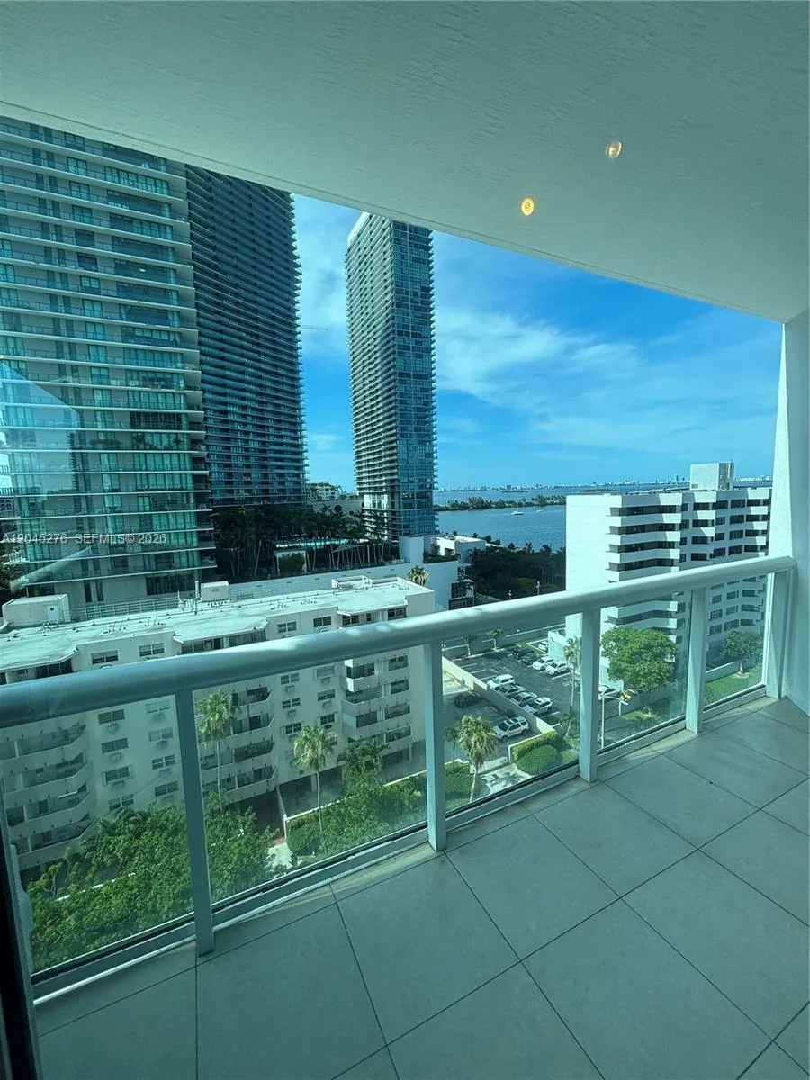 480 NE 30th St # 1004, Miami, FL 33137 photo 6