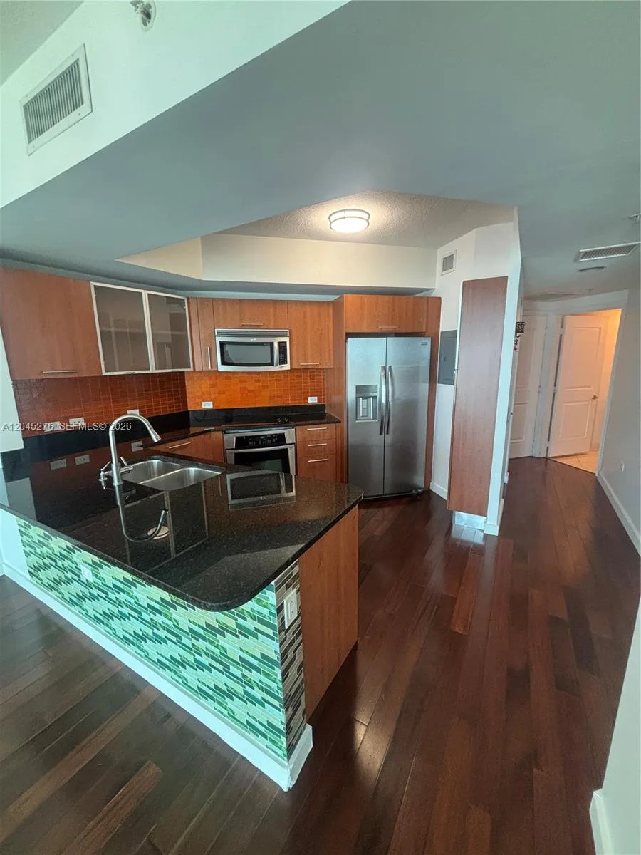 480 NE 30th St # 1004, Miami, FL 33137 photo 8