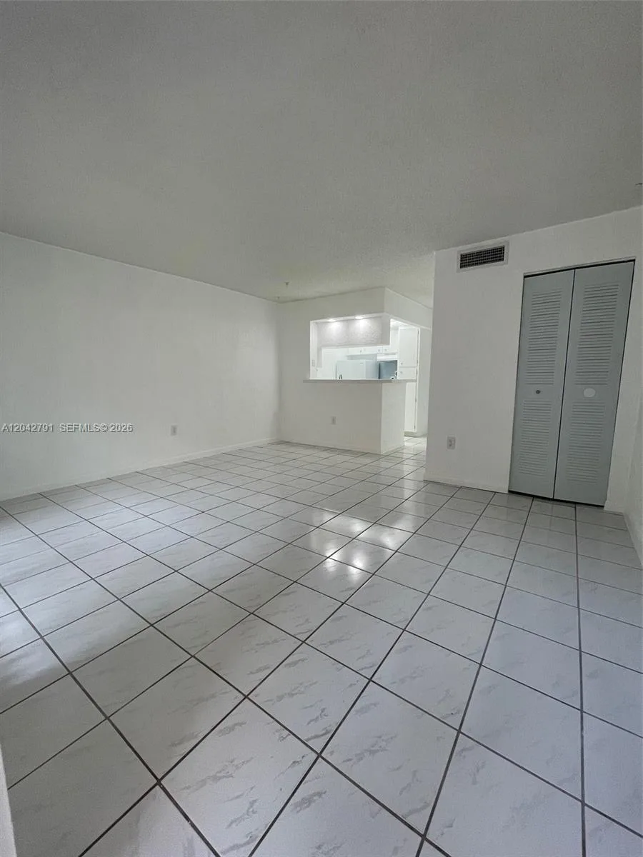 10832 SW 88th St # U13, Miami, FL 33176