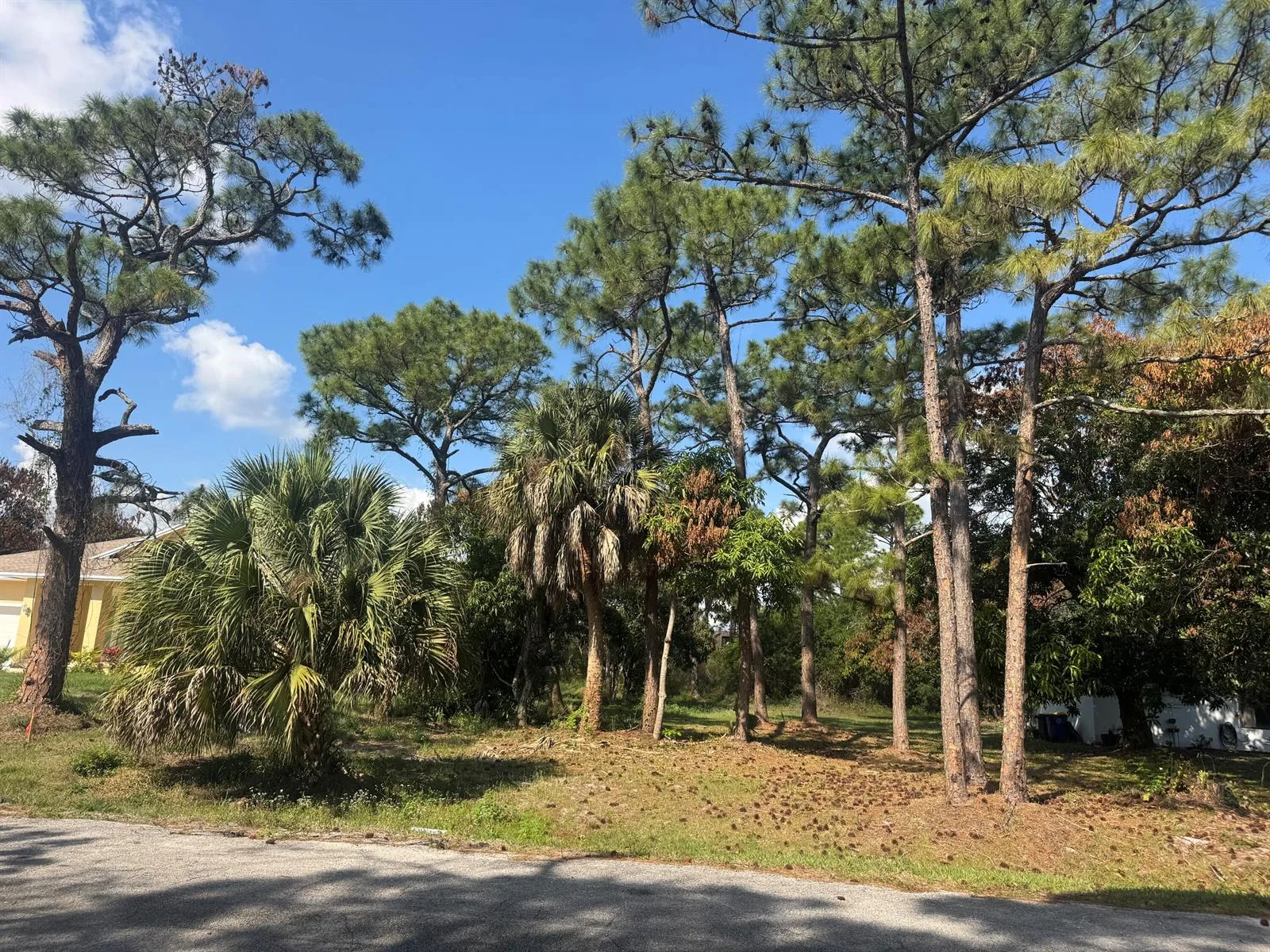 5866 SE Wesley Avenue, Stuart, FL 34997