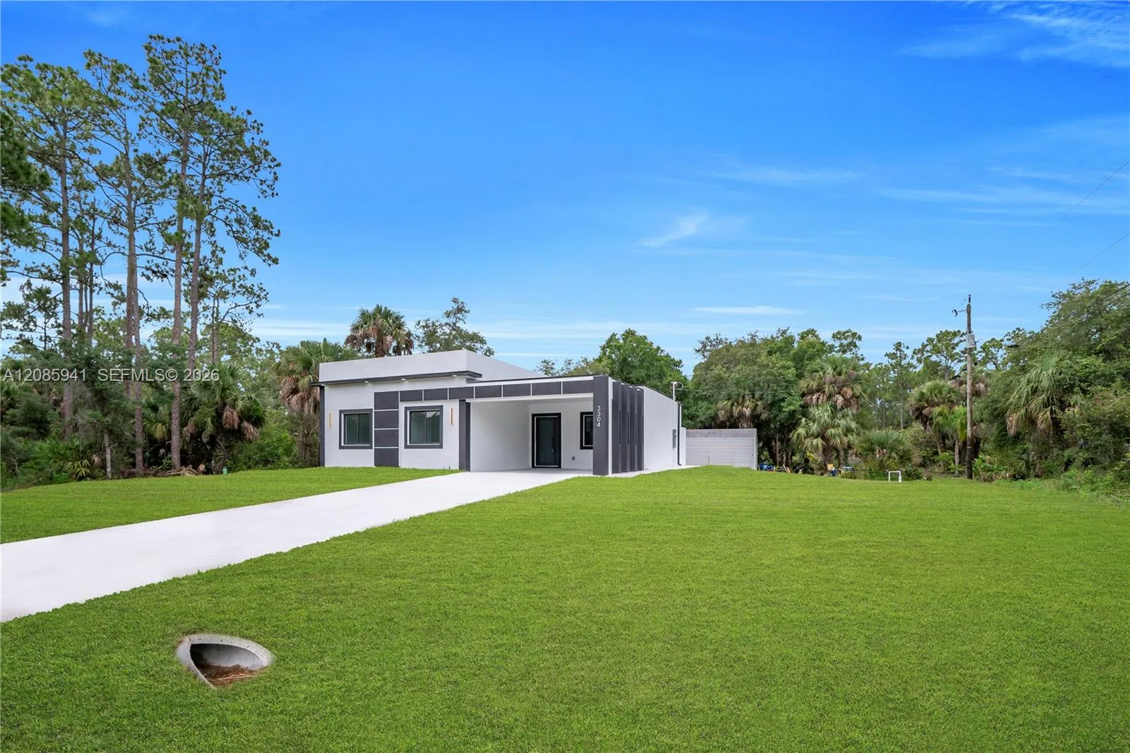 3304 E 15th St, Lehigh Acres, FL 33972