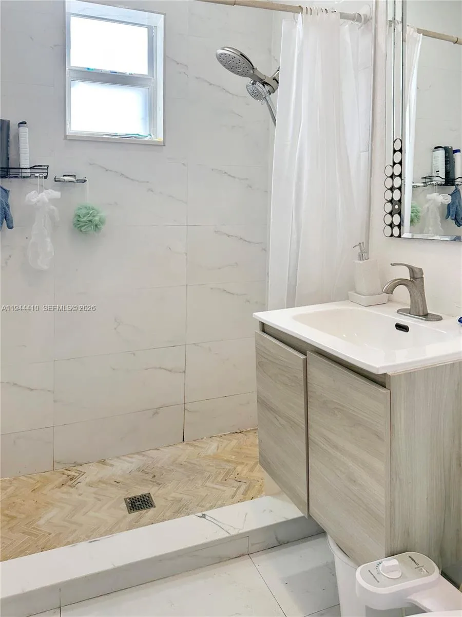 971 79th Ter, Miami Beach, FL 33141 photo 7