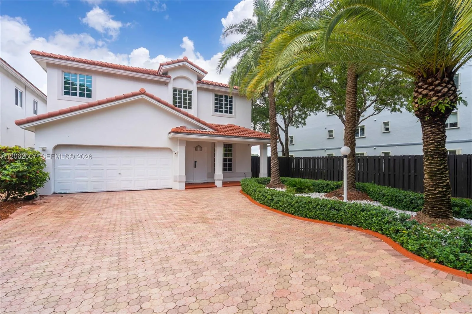10867 NW 59th St, Doral, FL 33178 photo 2