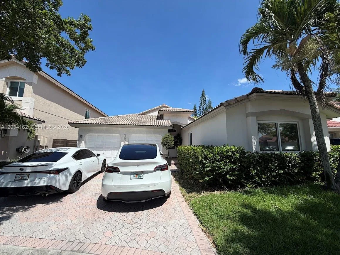 10900 NW 72nd St # ., Doral, FL 33178
