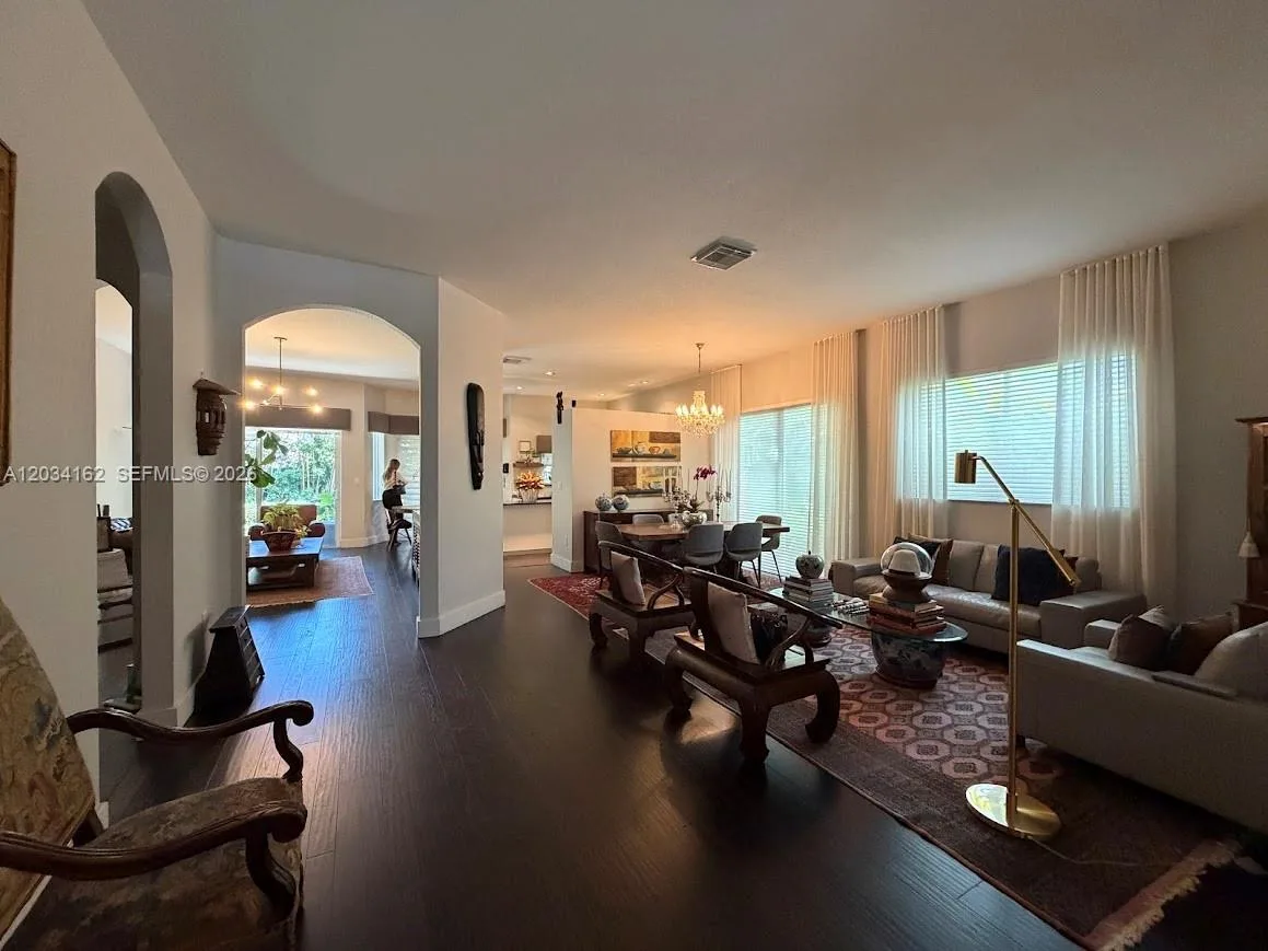 10900 NW 72nd St # ., Doral, FL 33178 photo 3
