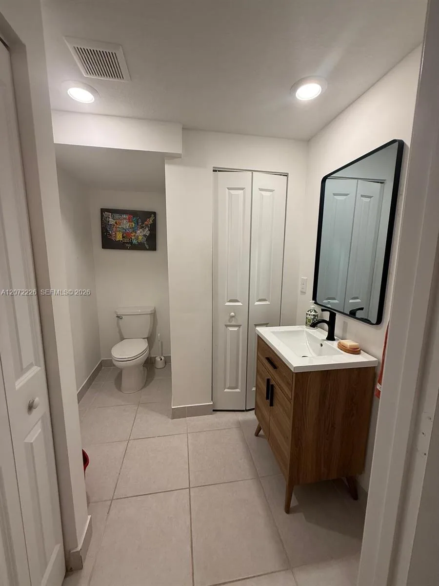 20848 NE 7th Ct, Miami, FL 33179