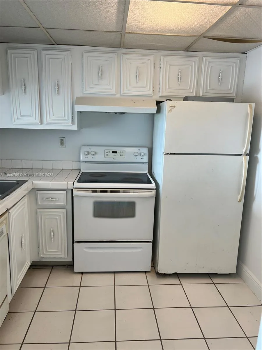 498 NW 165th St Rd # D-607, Miami, FL 33169 photo 10