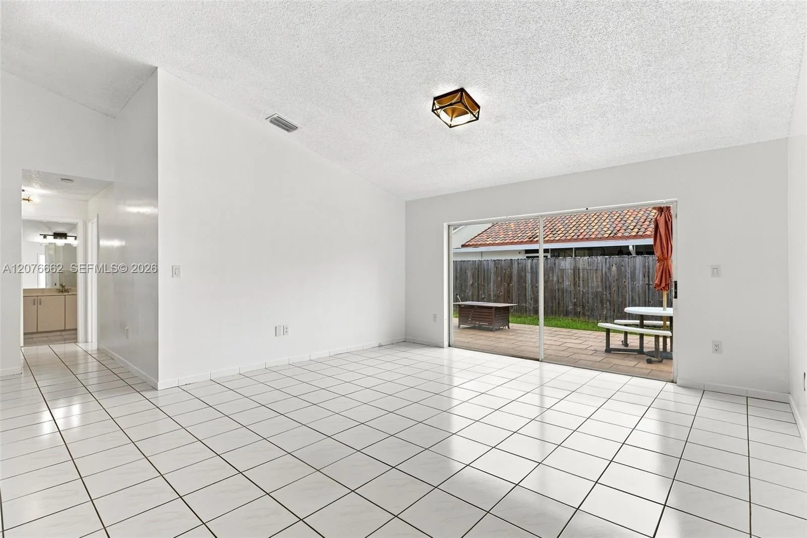 19181 NW 89th Ave, Hialeah, FL 33018 photo 10