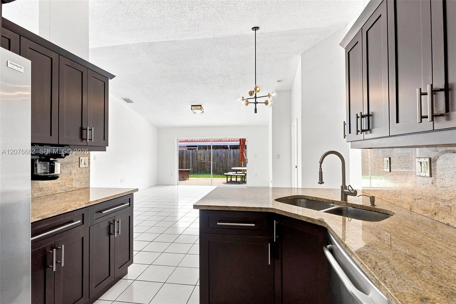 19181 NW 89th Ave, Hialeah, FL 33018 photo 13