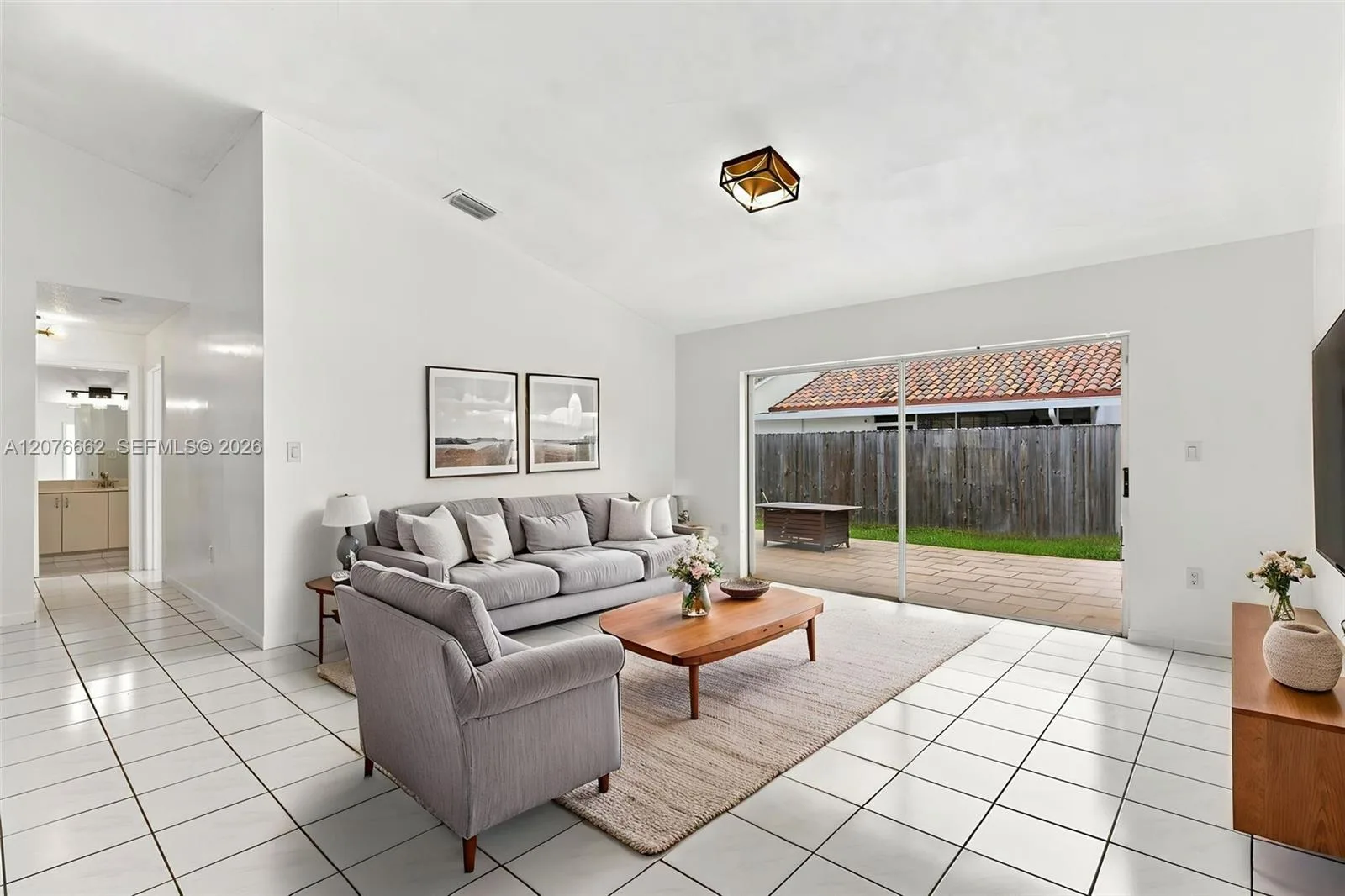 19181 NW 89th Ave, Hialeah, FL 33018 photo 9