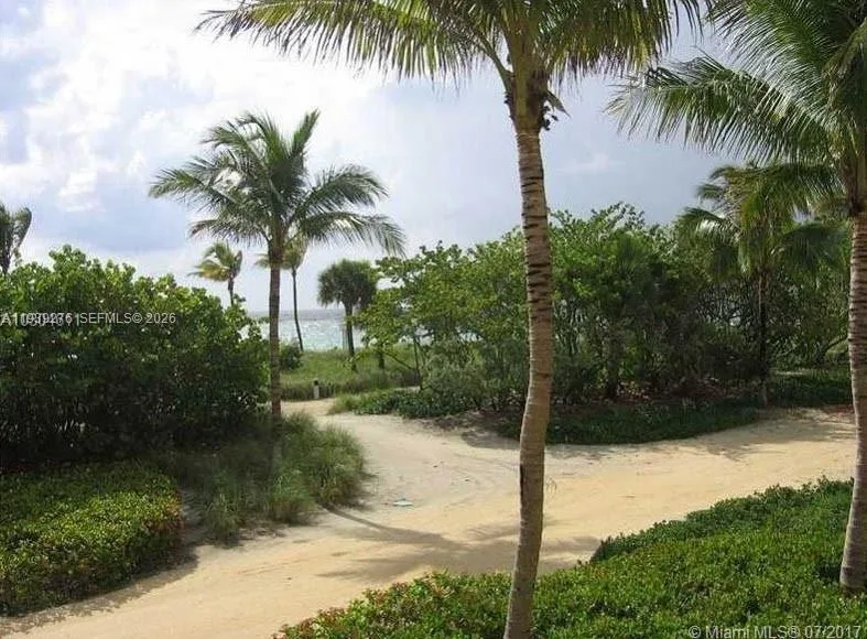 10185 Collins Ave # 318, Bal Harbour, FL 33154 photo 3