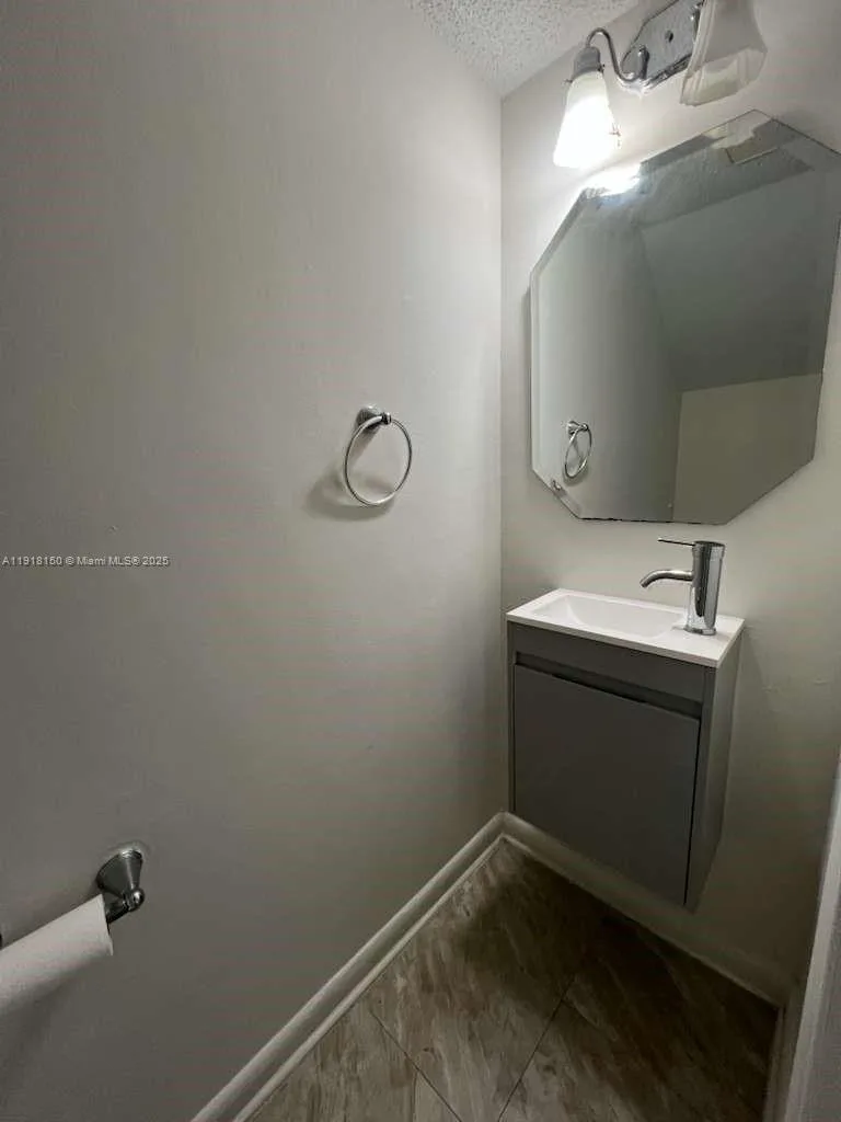 721 SE 1st Way # B18, Deerfield Beach, FL 33441 photo 8