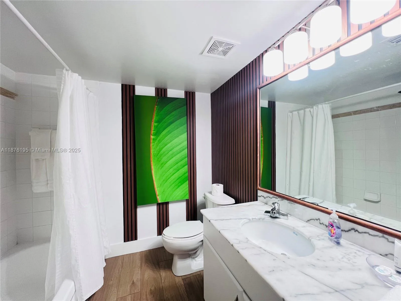 1200 Brickell Bay Dr # 2809, Miami, FL 33131 photo 11