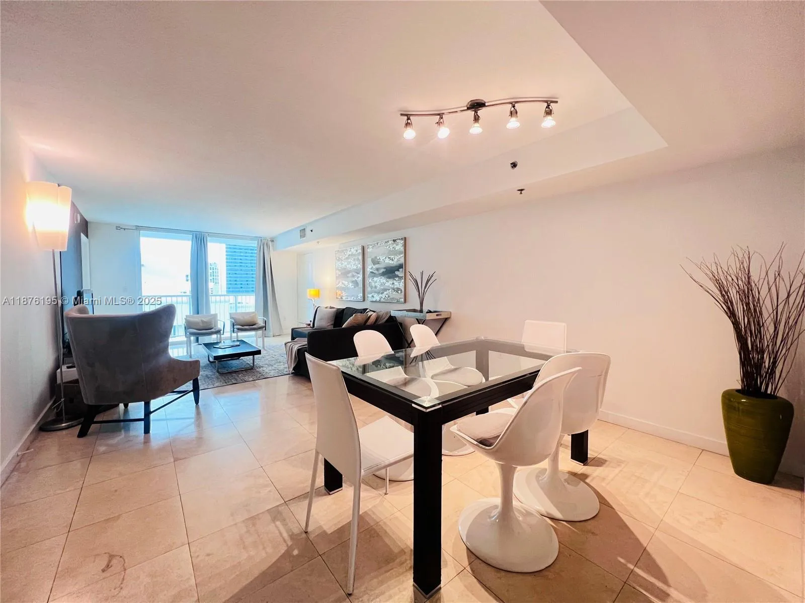 1200 Brickell Bay Dr # 2809, Miami, FL 33131 photo 2