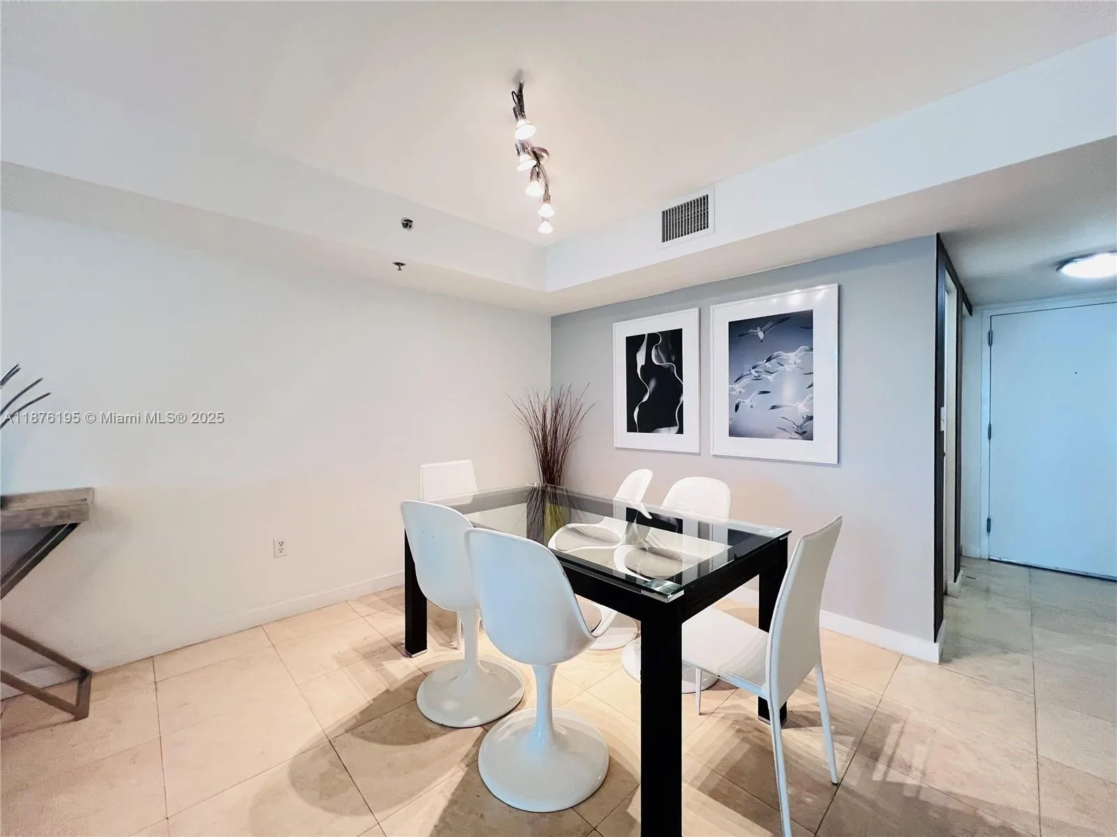 1200 Brickell Bay Dr # 2809, Miami, FL 33131 photo 6