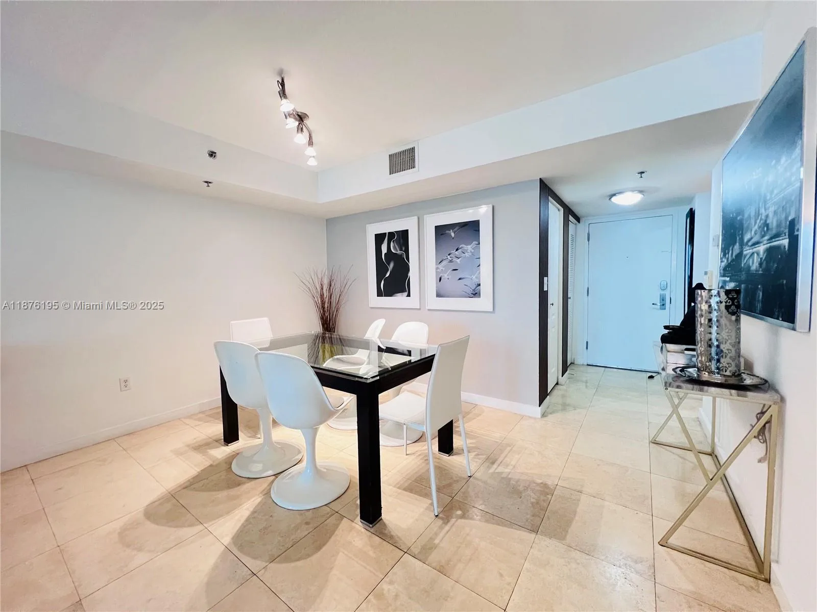 1200 Brickell Bay Dr # 2809, Miami, FL 33131 photo 7