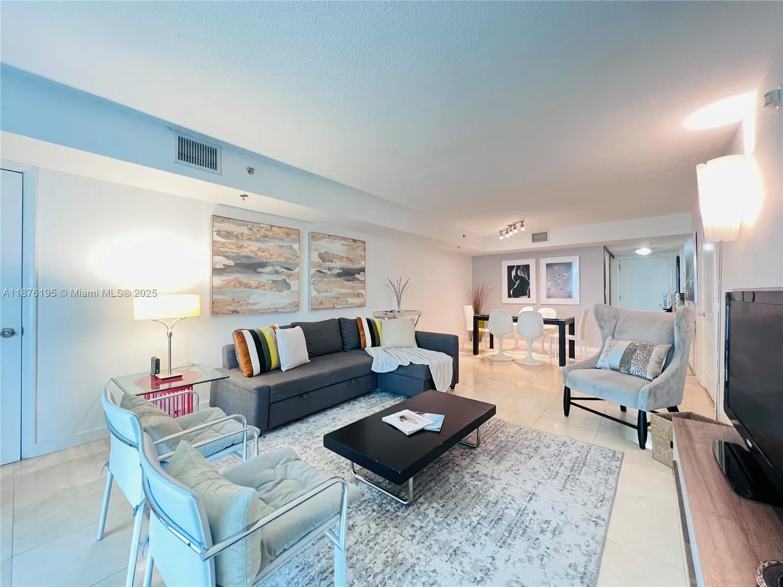 1200 Brickell Bay Dr # 2809, Miami, FL 33131 photo 9