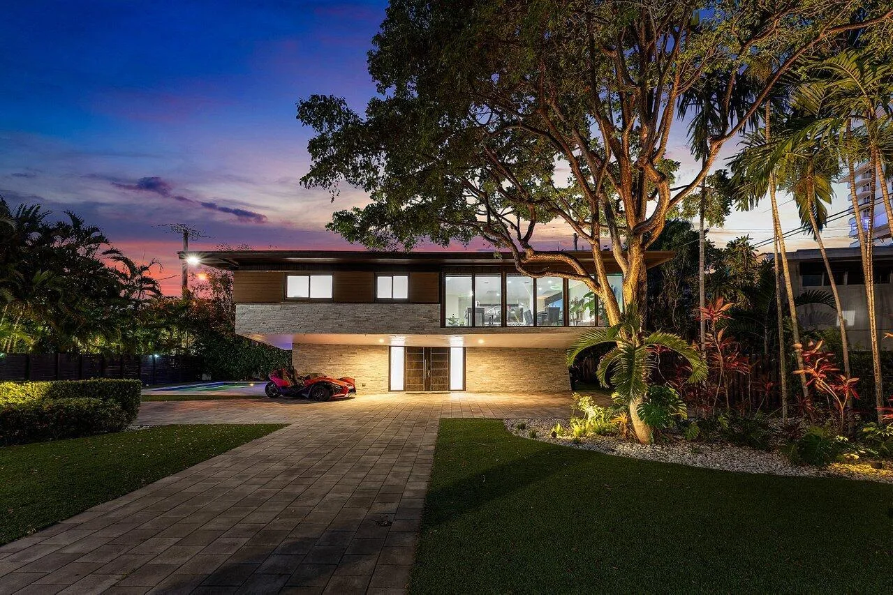2601 NE 8TH Street, Fort Lauderdale, FL 33304