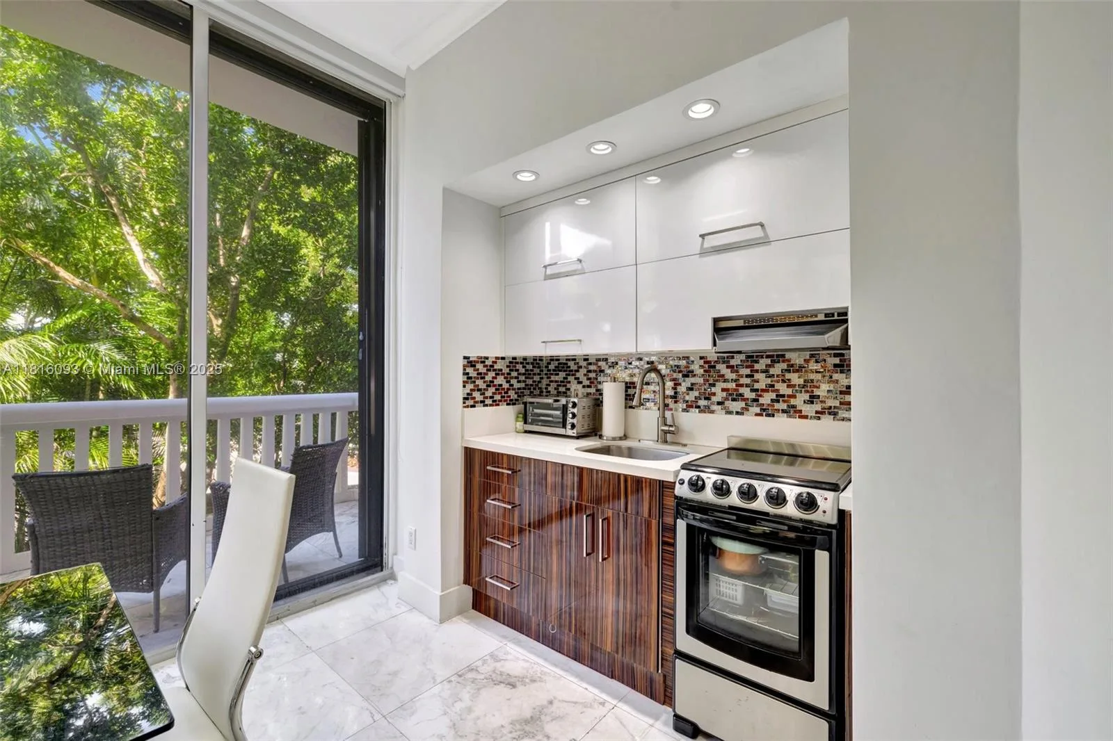 2000 Island Blvd # 204, Aventura, FL 33160 photo 8