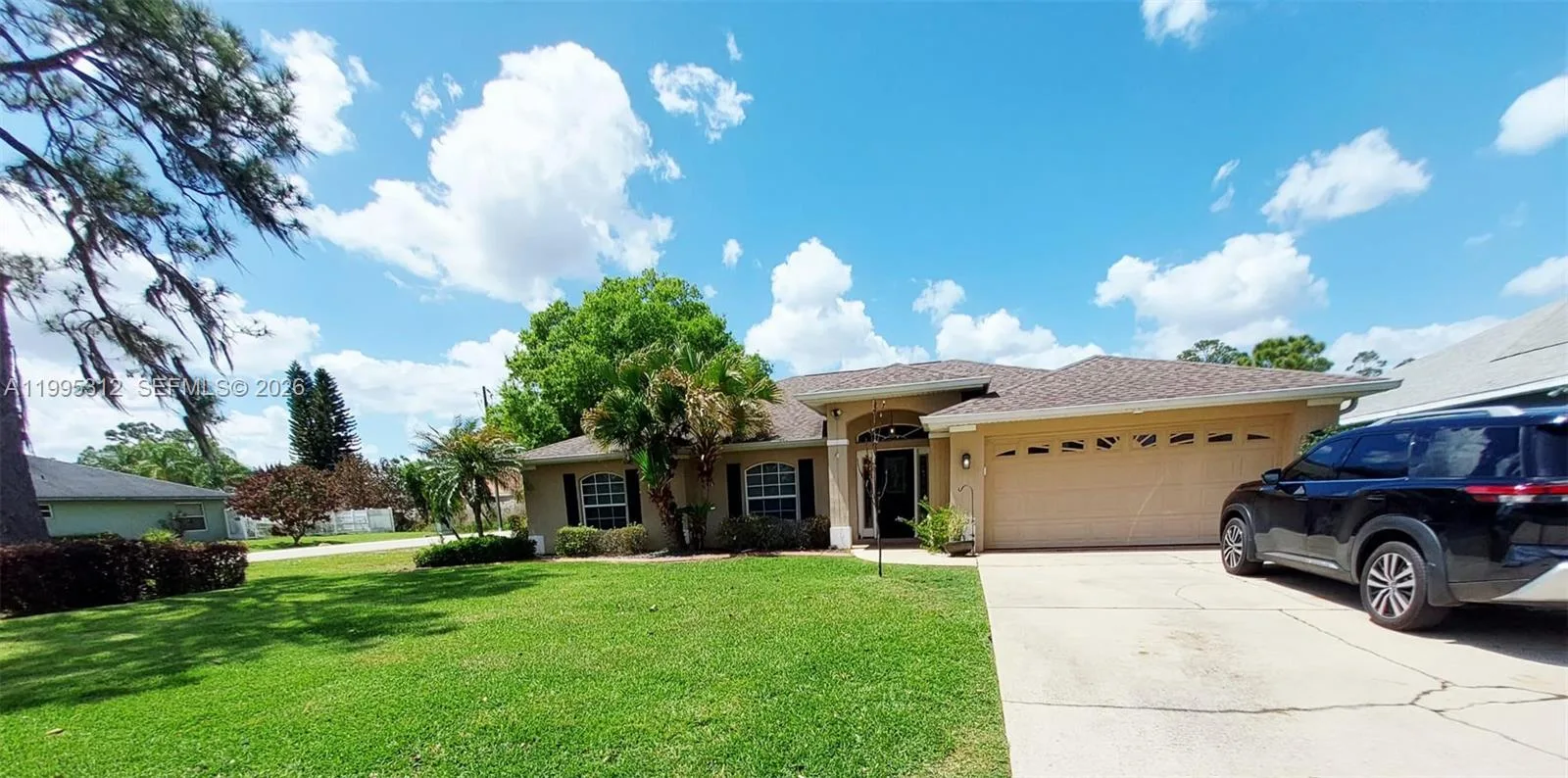 4031 Santa Barbara, Sebring, FL 33875 photo 2