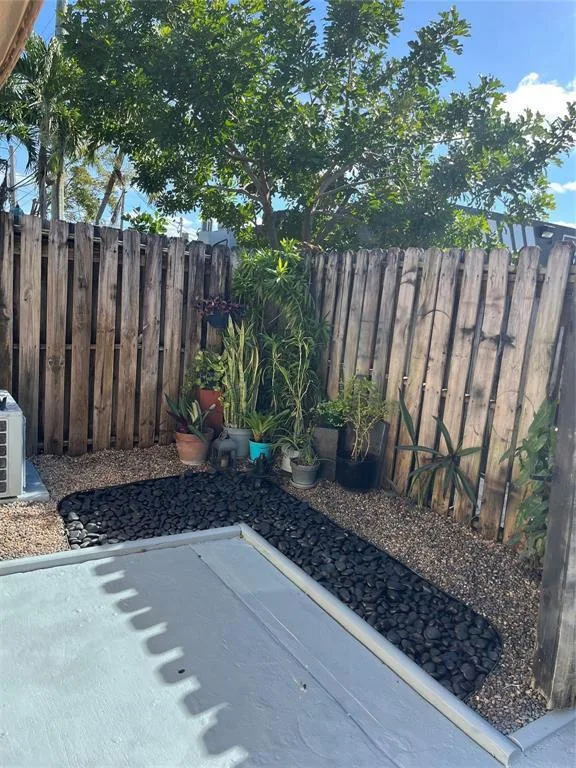 736 NE 13TH Court # 17, Fort Lauderdale, FL 33304 photo 4
