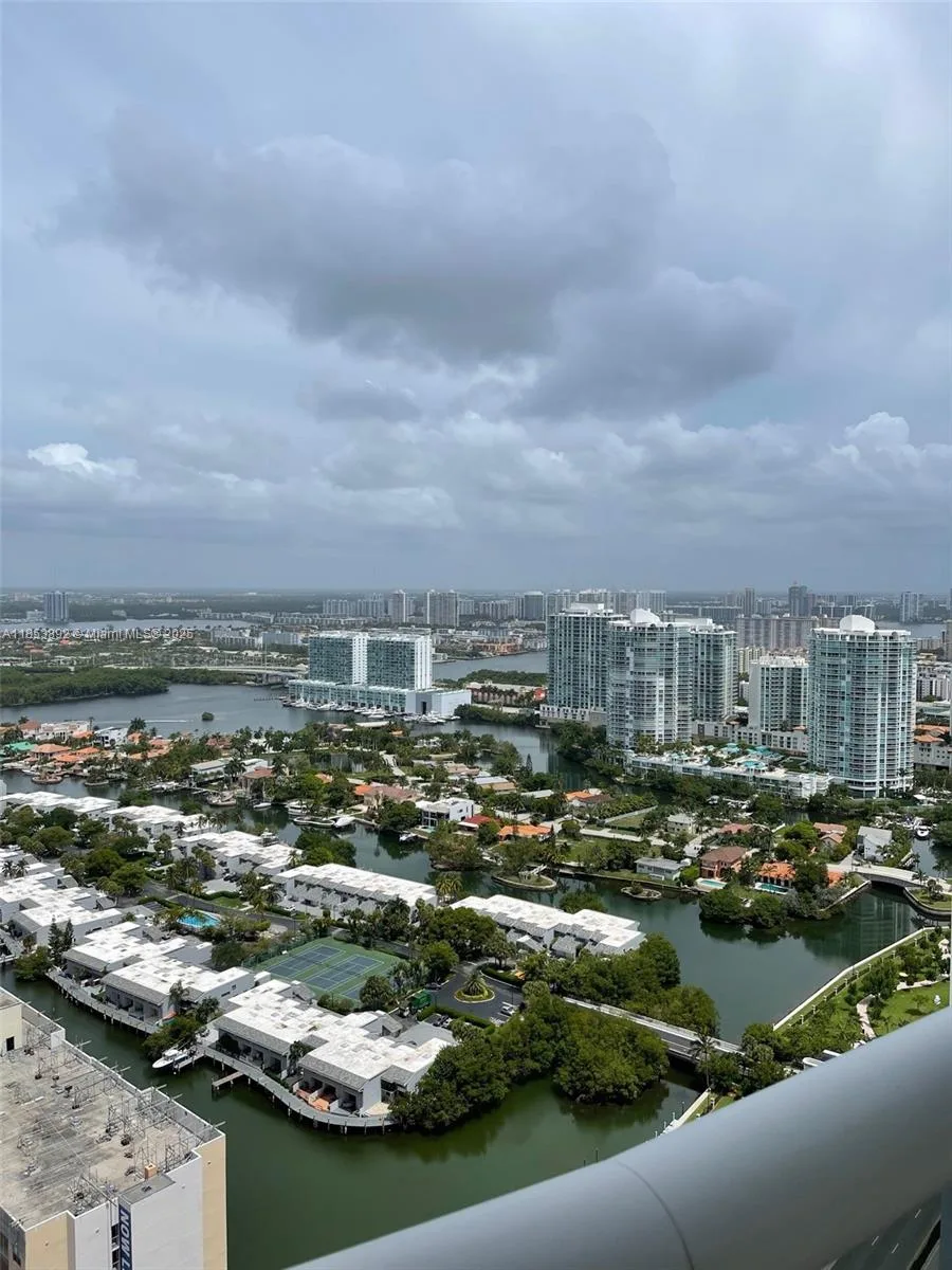 15901 Collins Ave # 3405, Sunny Isles Beach, FL 33160 photo 2