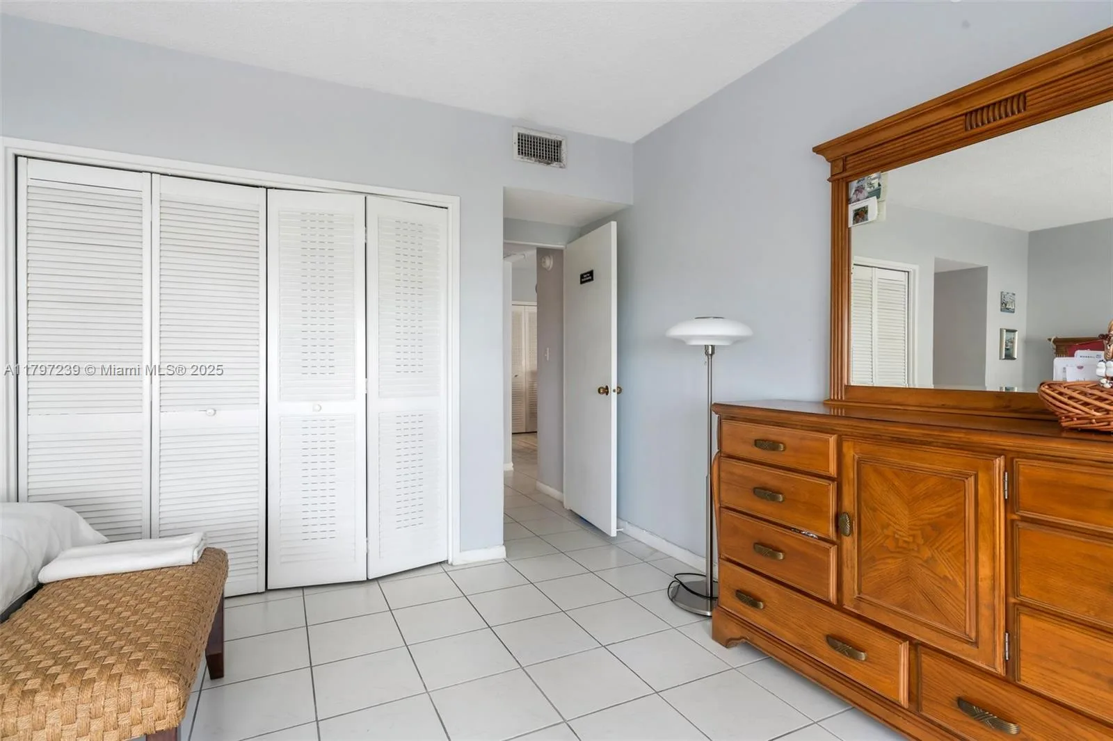 5601 Collins Ave # 615, Miami Beach, FL 33140 photo 11