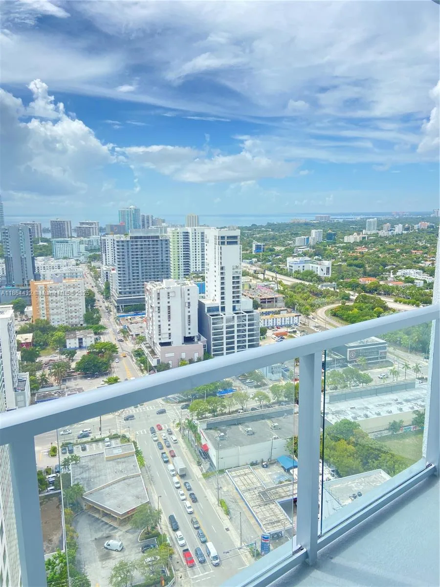 185 SW 7th St # 3206, Miami, FL 33130 photo 11