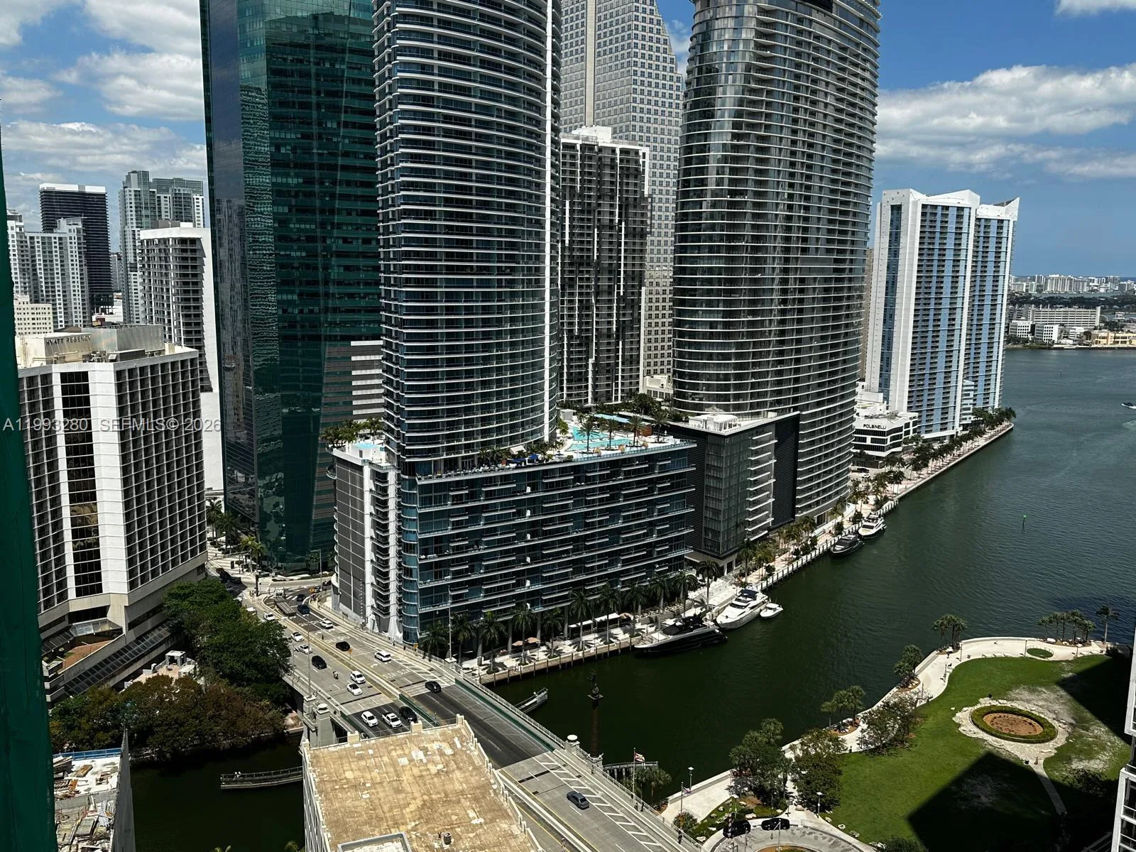 500 Brickell Ave # 3307, Miami, FL 33131