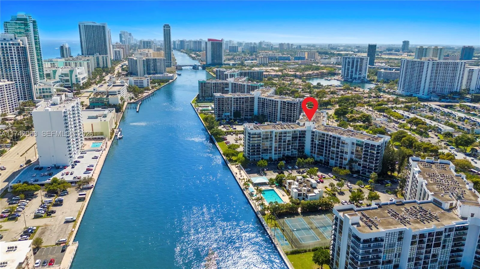 800 Parkview Dr # 909, Hallandale Beach, FL 33009