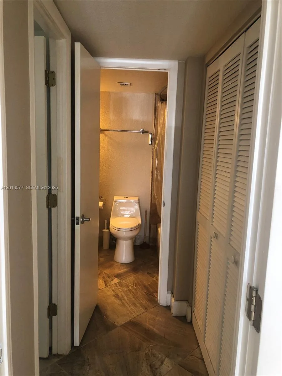 9350 Fontainebleau Blvd # 204, Miami, FL 33172 photo 8