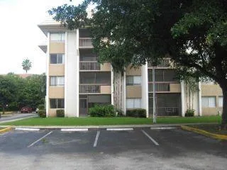 701 N Pine Island Road # 304, Plantation, FL 33324