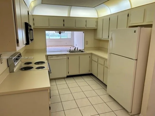 2607 NW 104th Ave # 106, Sunrise, FL 33322 photo 5