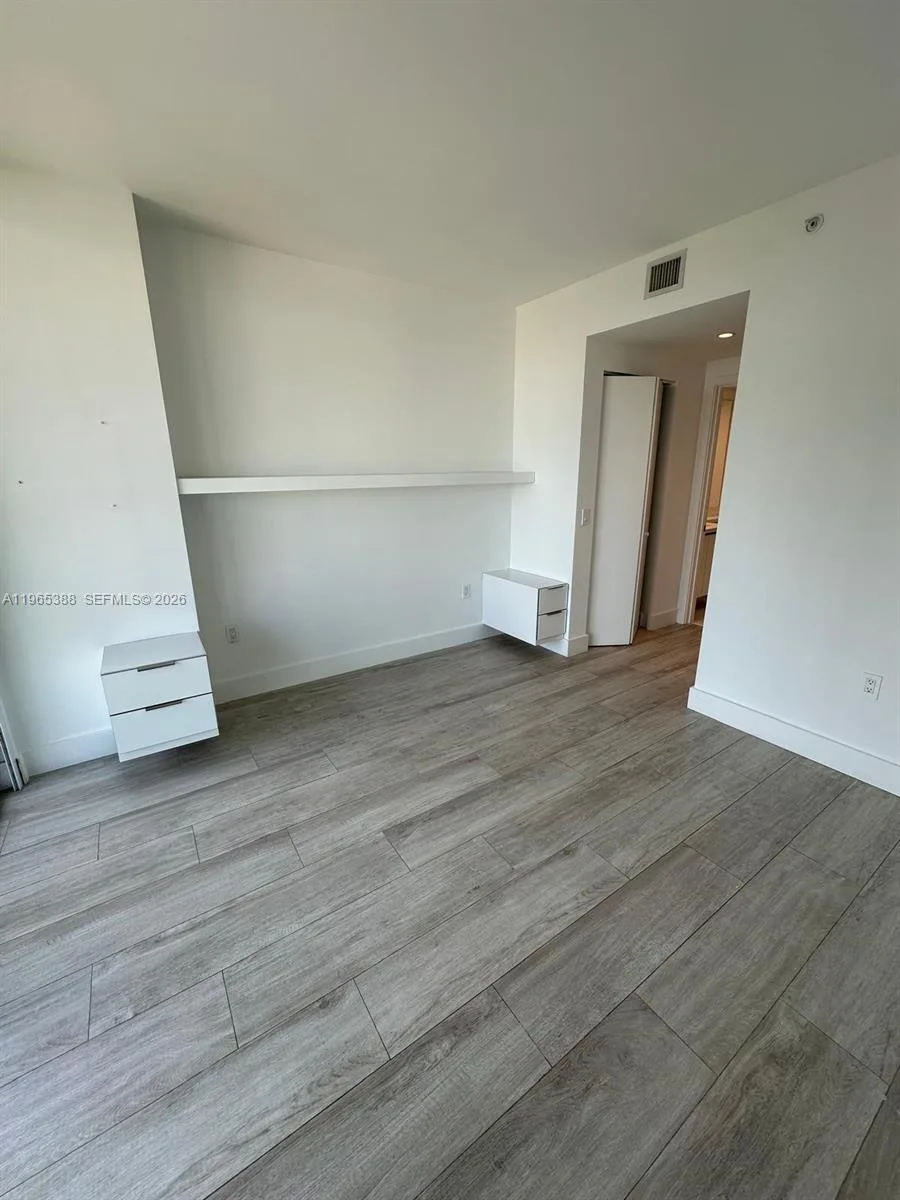 121 NE 34th St # 1505, Miami, FL 33137 photo 10