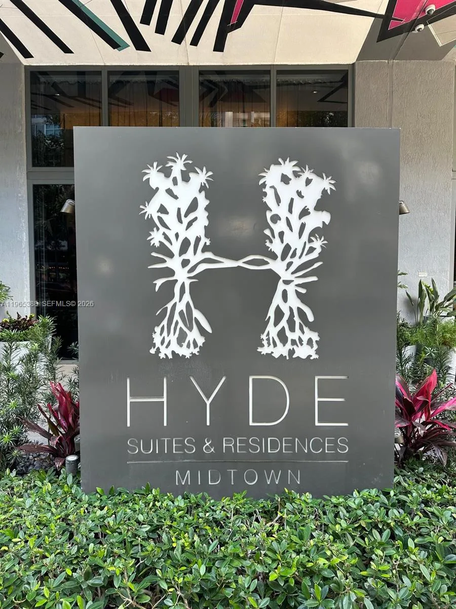121 NE 34th St # 1505, Miami, FL 33137 photo 2