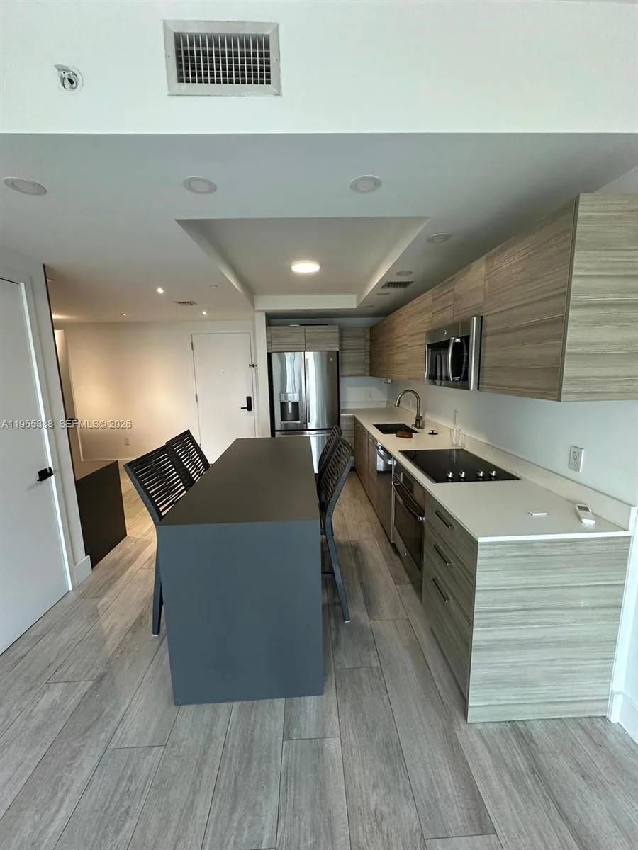 121 NE 34th St # 1505, Miami, FL 33137 photo 5